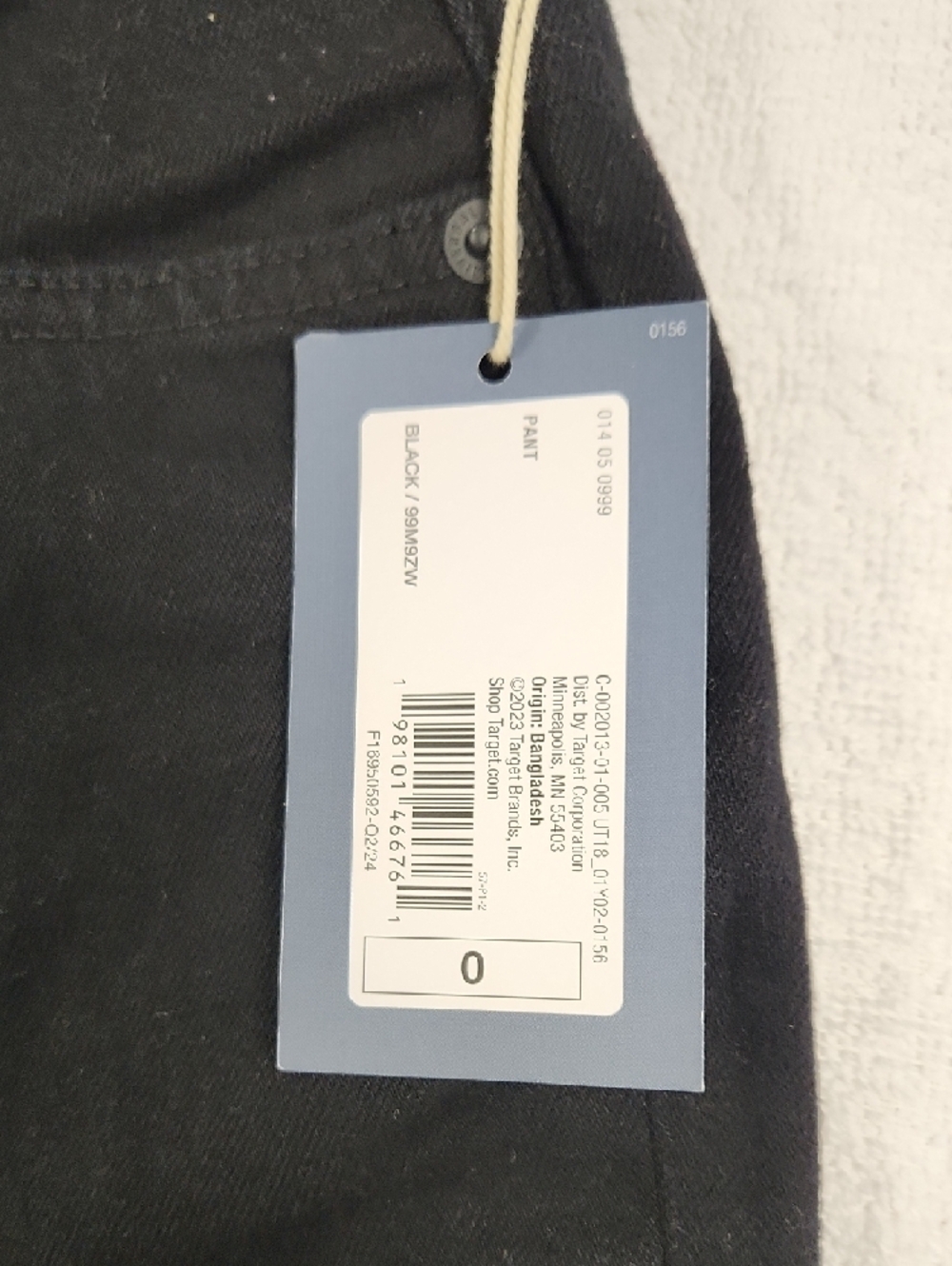 Universal Thread- Black Straight-Leg High Rise - Picture 4 of 5